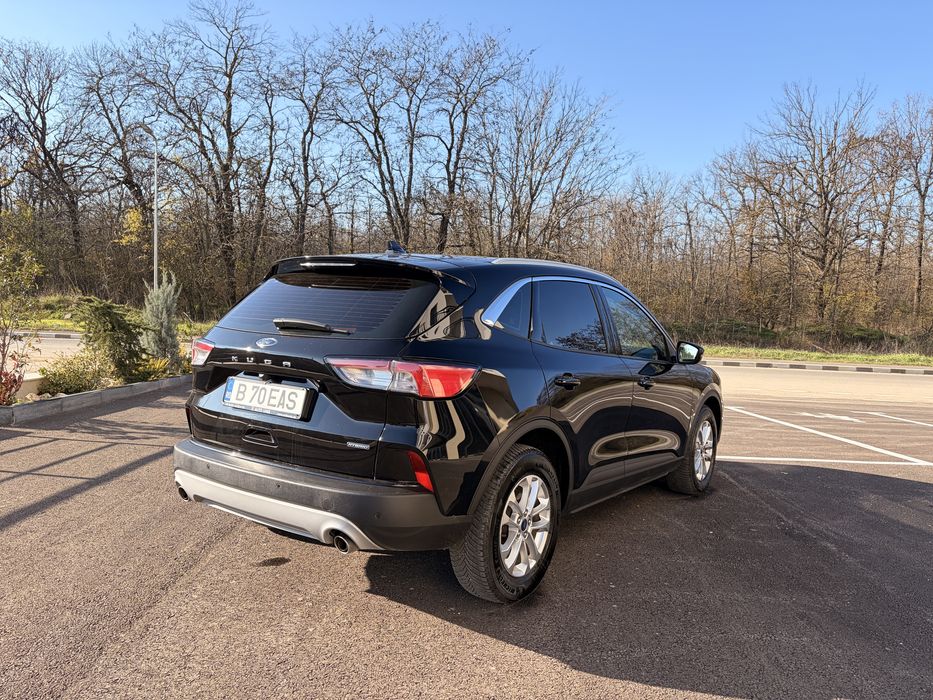 Ford kuga hibrid 2023