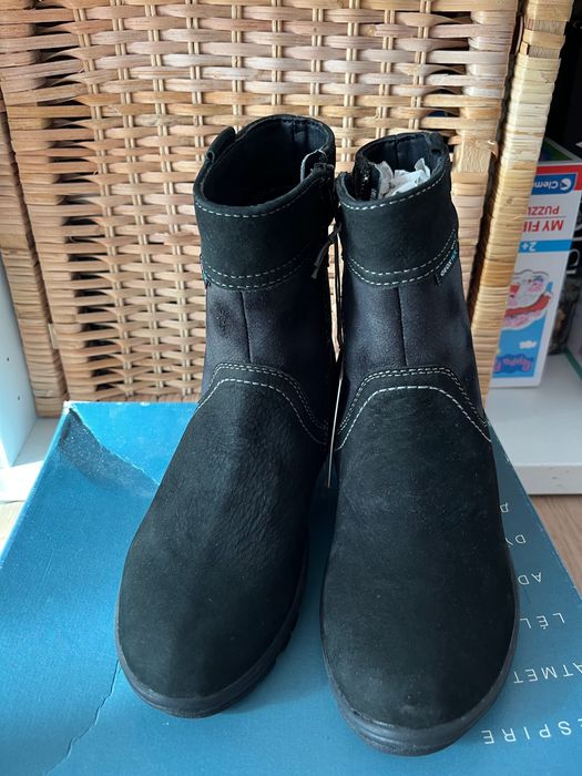 Cizme noi Geox din piele naturală, mărime 32