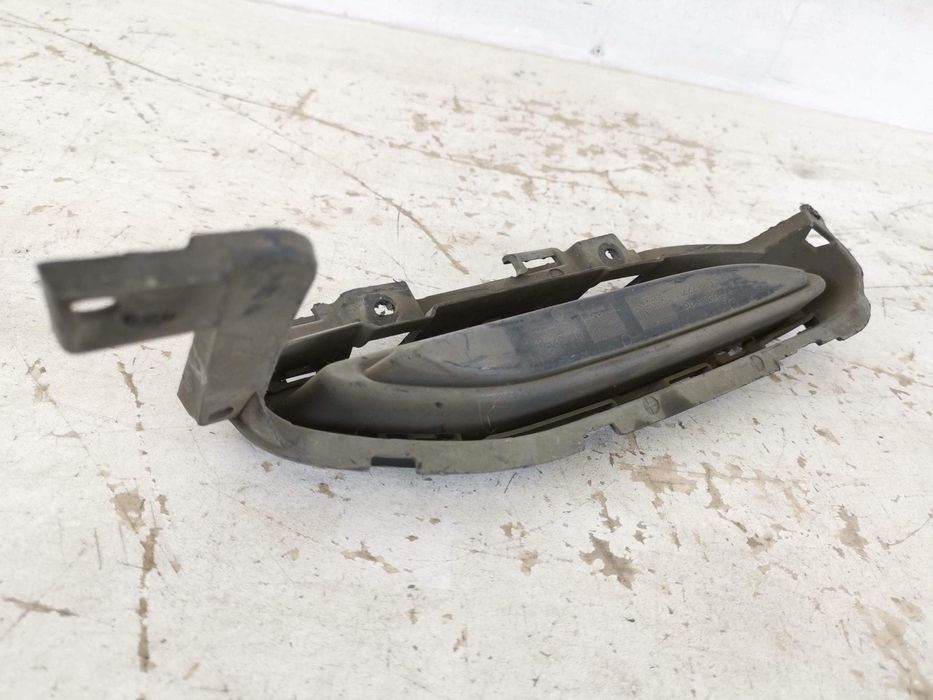 Декоративен накрайник на изпускателната система (ляв) Мерцедес-Бенц С-