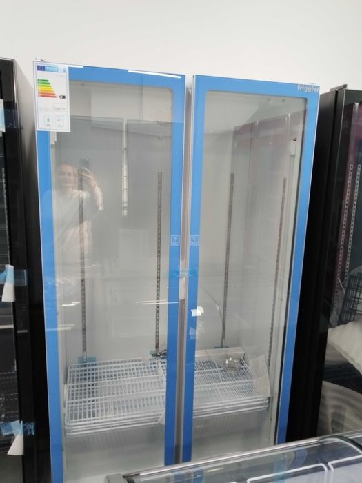 Витрина кондитерская