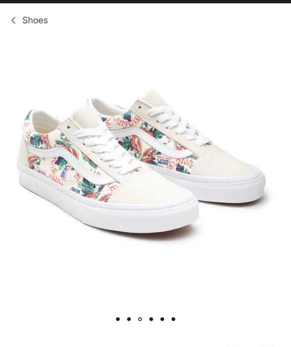 Женские кроссовки