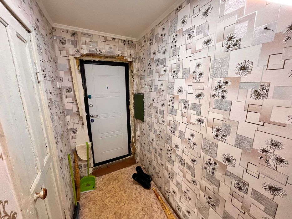 продается 1 ком. квартира в спальном районе города