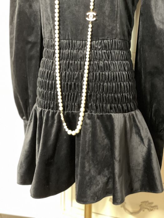 Продам платье в подарок чокер