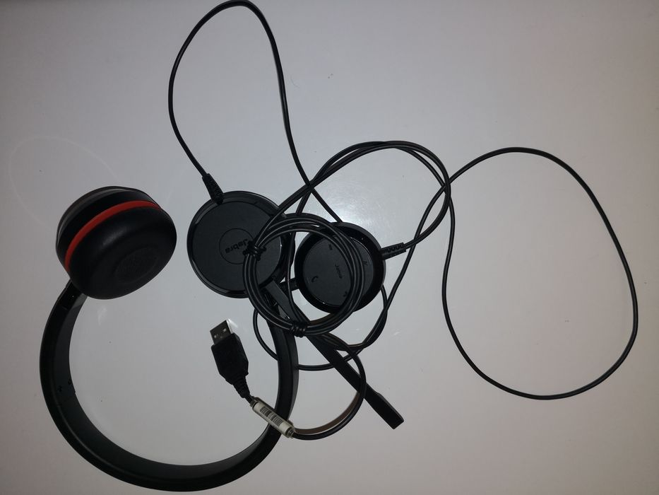 Vând căști cu microfon Jabra