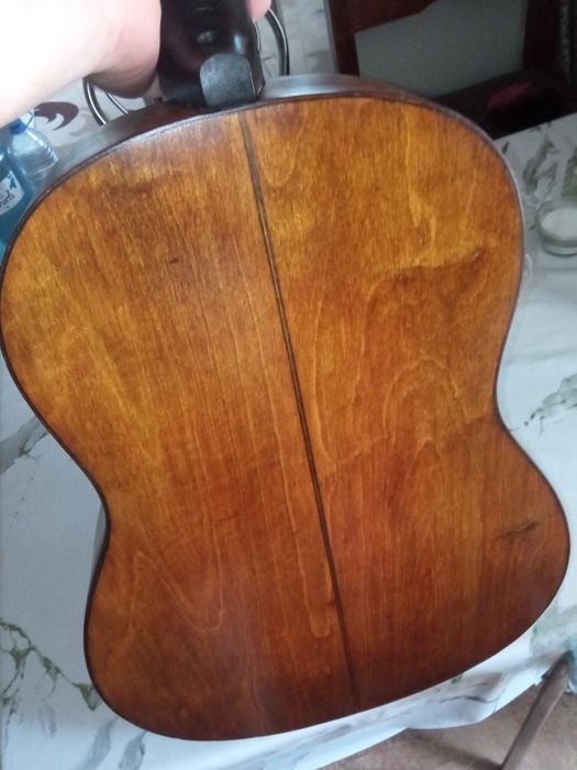 Винтажная гитара