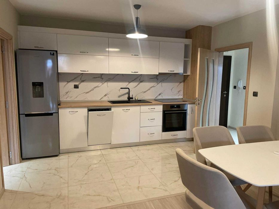 Дава се под наем Тристаен апартамент в Пловдив, Христо Смирненски - 86 кв.м за 612 € - Снимка #3