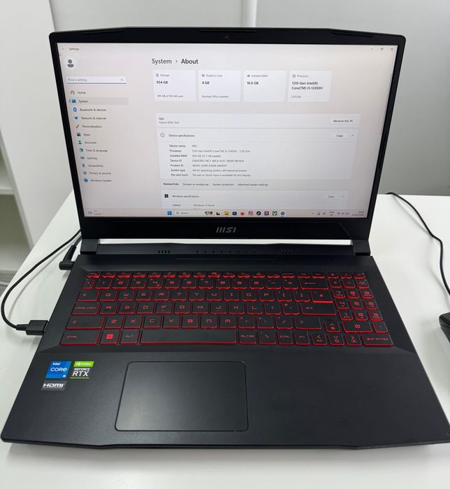 Laptop gaming MSI Katana GF66 12UC