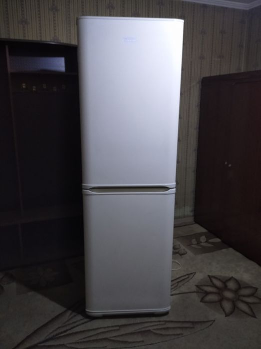 Продам холодильник Бирюса
