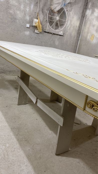 Стол стулья италяндык краскамен