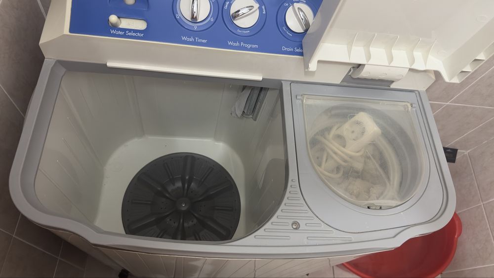 Полавтамат кир мошина 5 кг лик LG маркаси холати ало