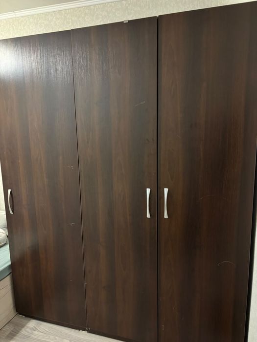 Шкаф в комнату, в прихожую б/у