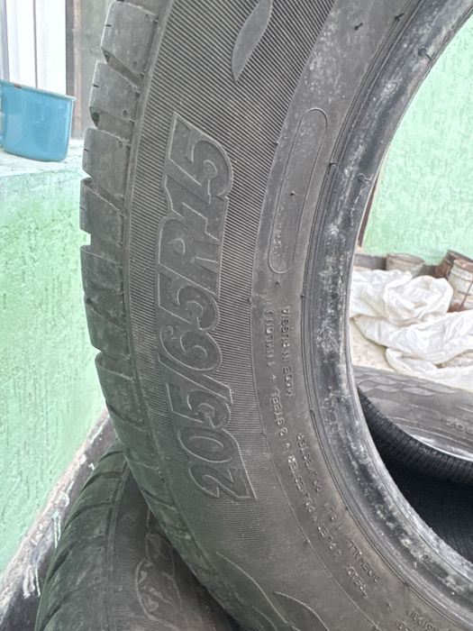 Продам летние шины 205/65/15