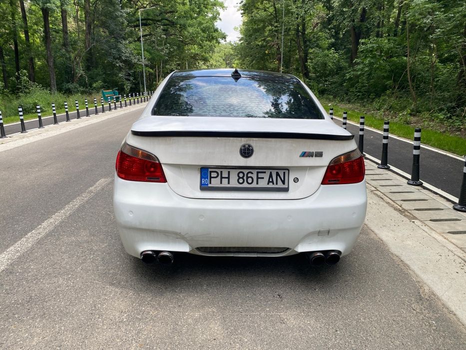 Vand BMW e60 520D sau schimb cu motocicletă