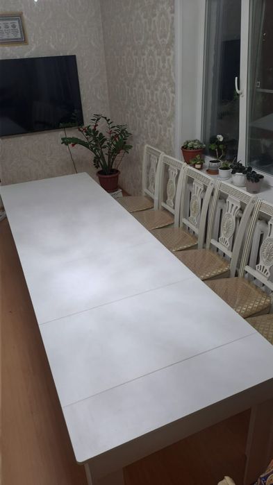 Стол для гостиной