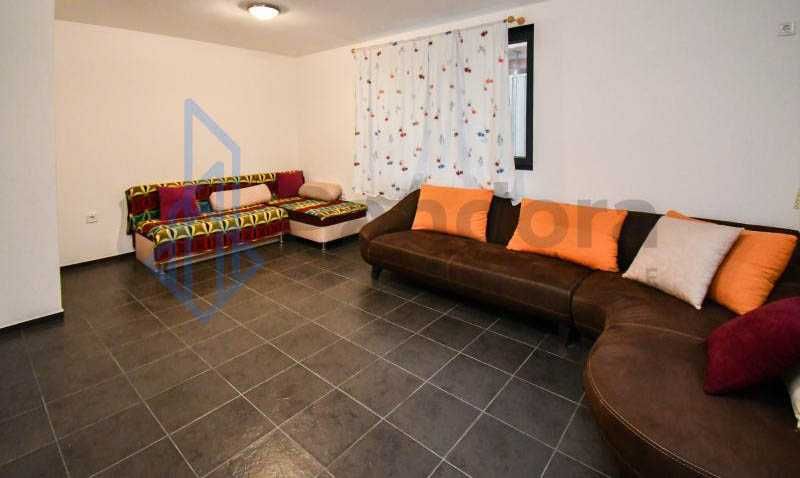 Двустаен апартамент под наем в кв. Кръстова вада