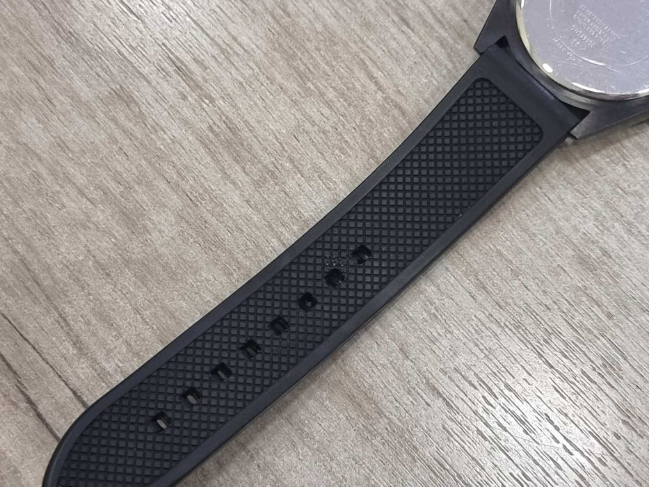 Мъжки часовник GUESS 42 мм