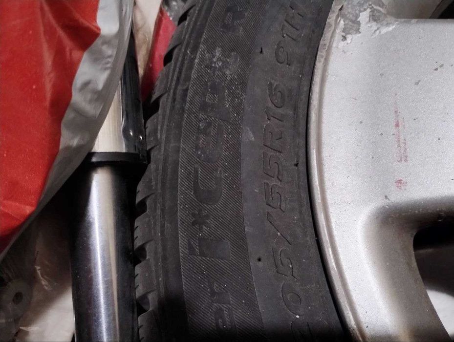 Продавам зимни гуми Hankook с лети джанти 205/55/16