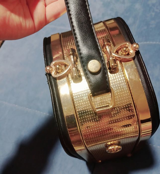 Sumka- korporativ, bayram va toylarda tutsa boladi