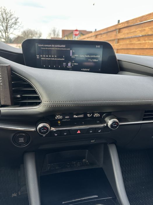 Mazda 3 Skyactiv-G MHEV, motor 2.0 122 CP