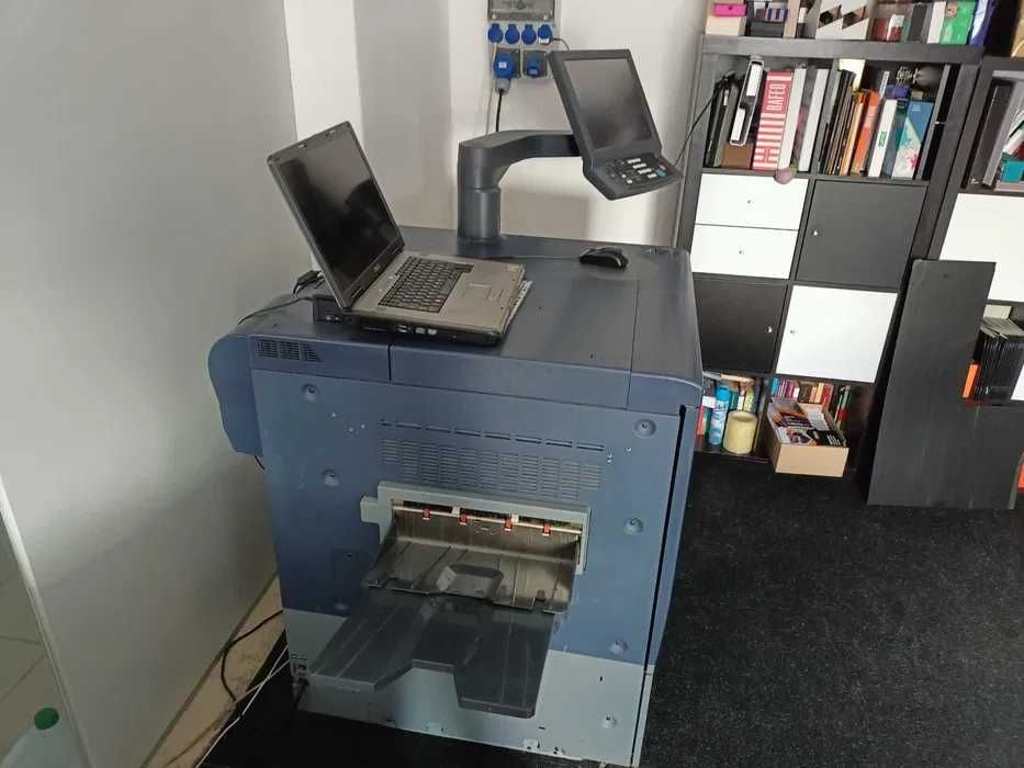 Imprimanta productie Konica PRESS 1070P (Accurio), Banner 33x120 cm