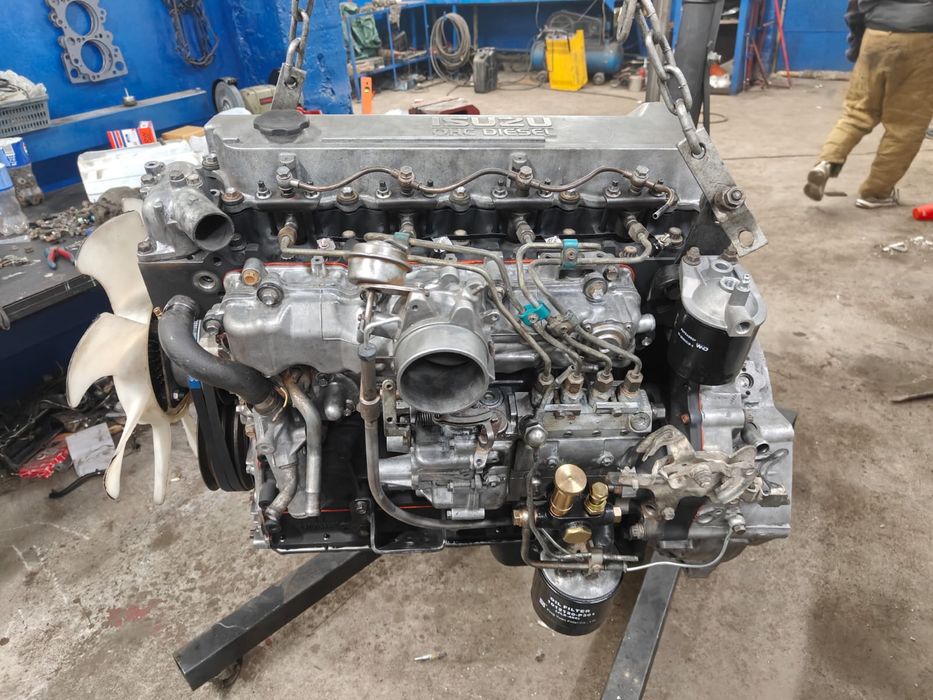 Двигатель isuzu