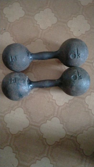 Продам гантели 2 шт