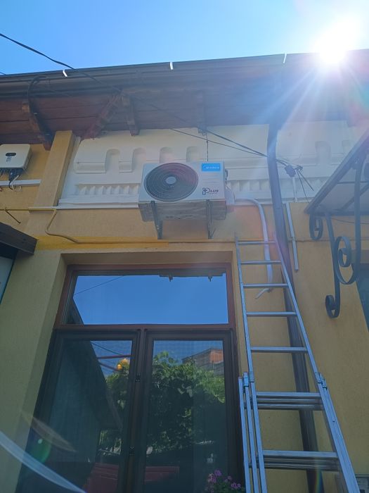 Montaj aer conditionat ,instalare,service,încărcare freon reparatii