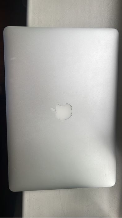 MacBook Pro 15 Retina (Mid 2015) — 16GB RAM / 512GB SSD
