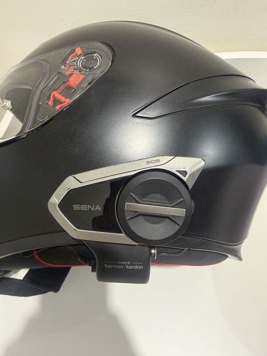 Шлем для мотоцикла AGV с гарнитурой Sena