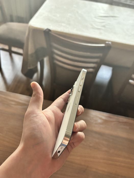 Iphone 13 pro в хорошем состояние