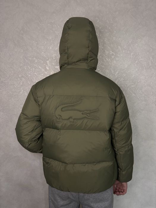 Продам новую куртку Lacoste