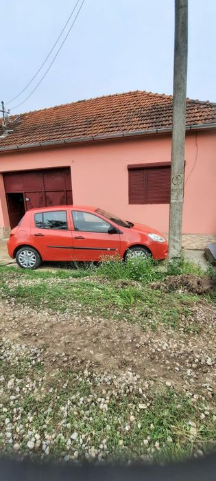 Vând renault clio 1,2 benzină