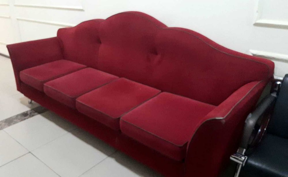 Продаются барные стулья, диваны, кресла для кафе