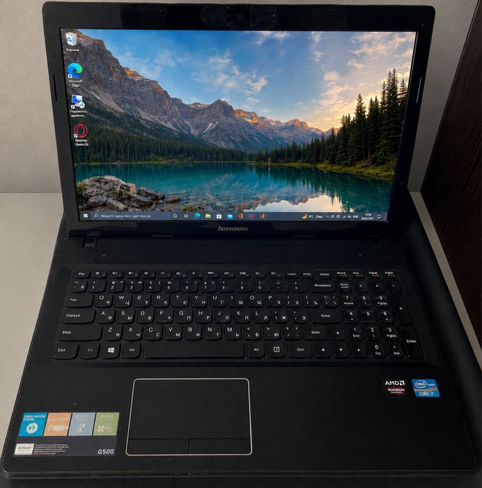 Ноутбук Lenovo.