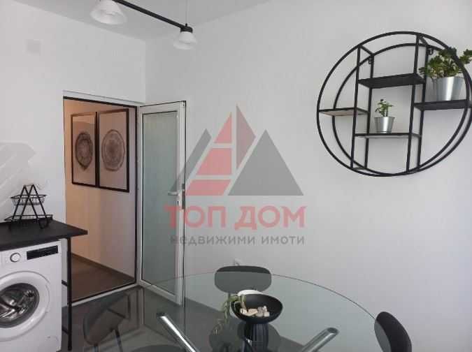 Дава се под наем Тристаен апартамент в Варна, Център - 60 кв.м за 561 € - Снимка #2