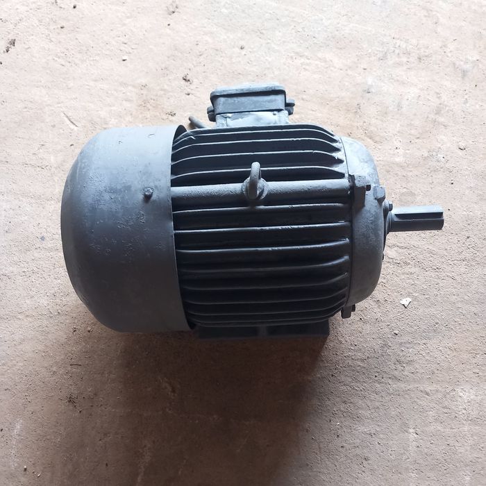 Трифазен електромотор около 15кw