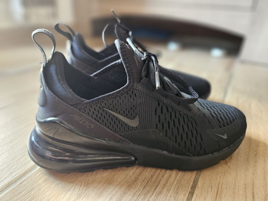 Дамски маратонки Nike Air Max 270