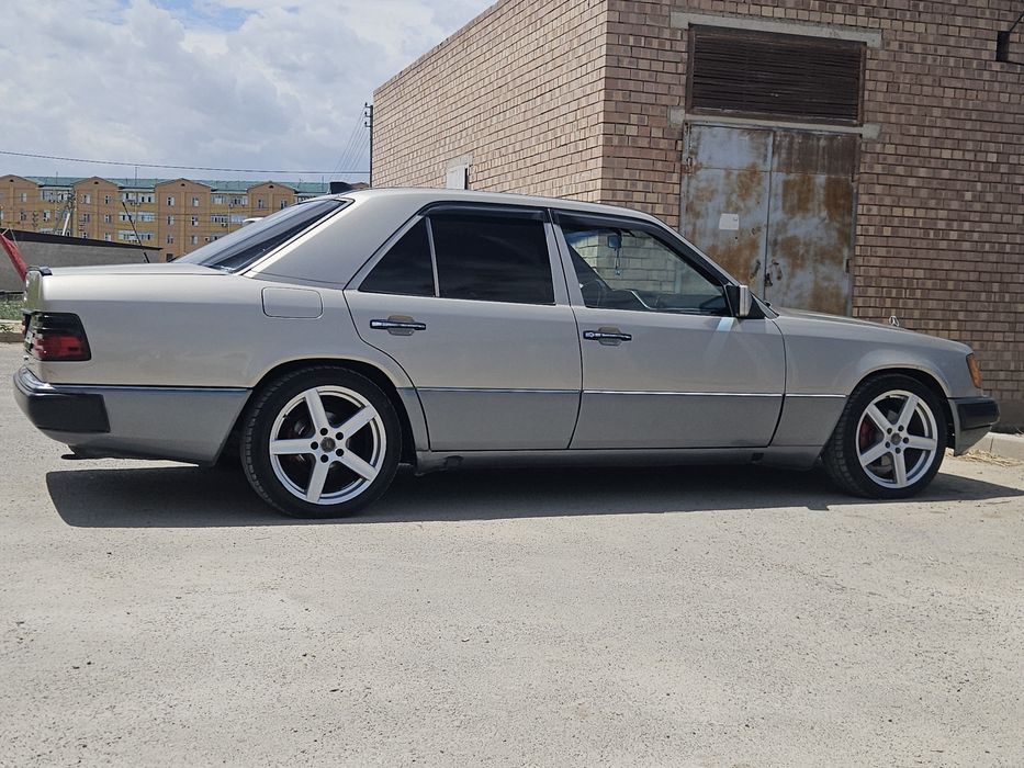 Мерседес W 124 сатылады