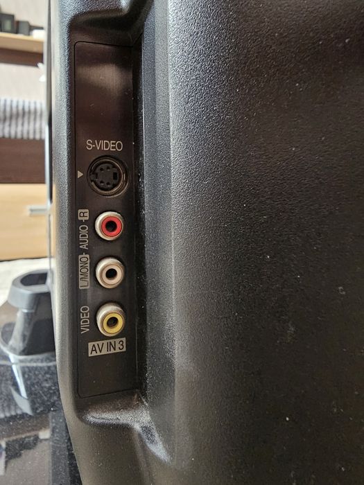 Телевизор LG  32lc52