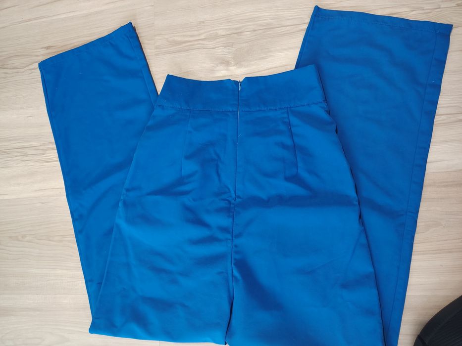Нов син широк панталон