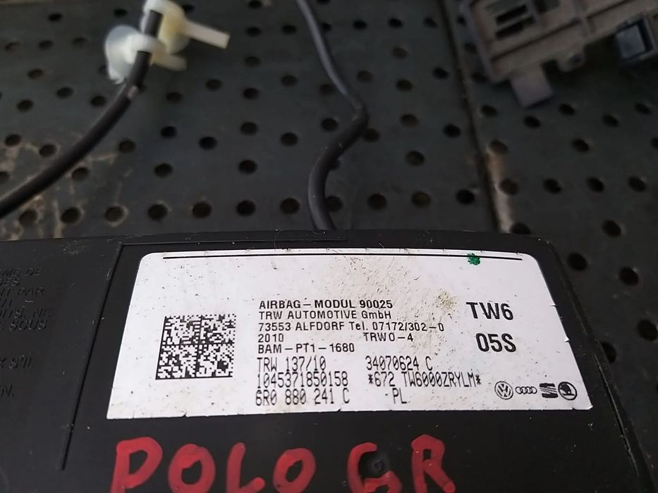 Airbag scaun stanga fata vw polo 6r 34070624c 6r0880241c