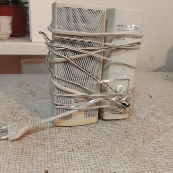 Колонки стрео для компьютера.