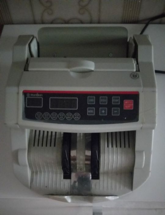 Продаю машинку для счета и проверки денег