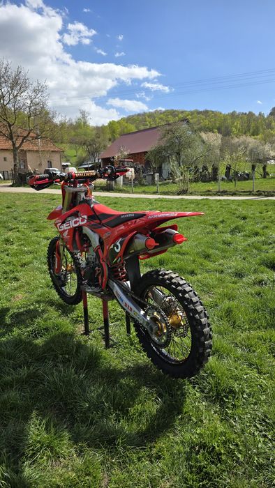 Vând Honda crf 250r