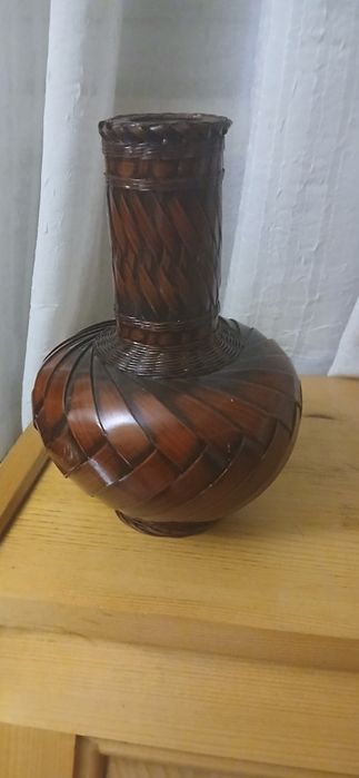 Японска ваза от бамбук  за икебана