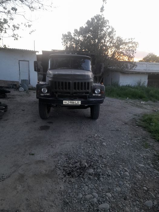 Зил самосвал сотилади