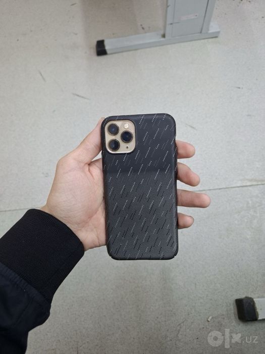 Продается-IPhone 11 Pro с Дубая,аккумулятор 97%,состояние идеал,256/4