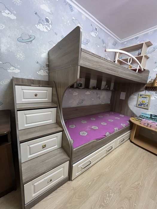 Двухярусная кровать