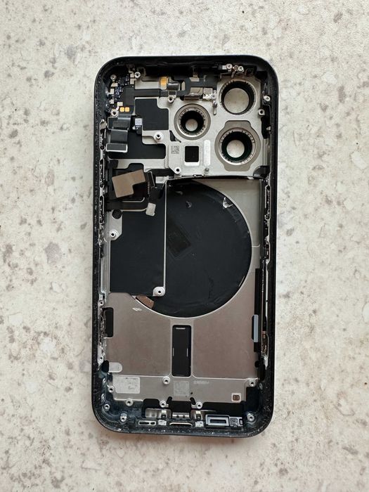 Carcasa iPhone 15 Pro Blue Titan, ca noua, full flex