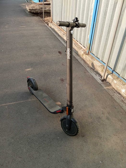 Электросамокат Ninebot Kickscooter e22